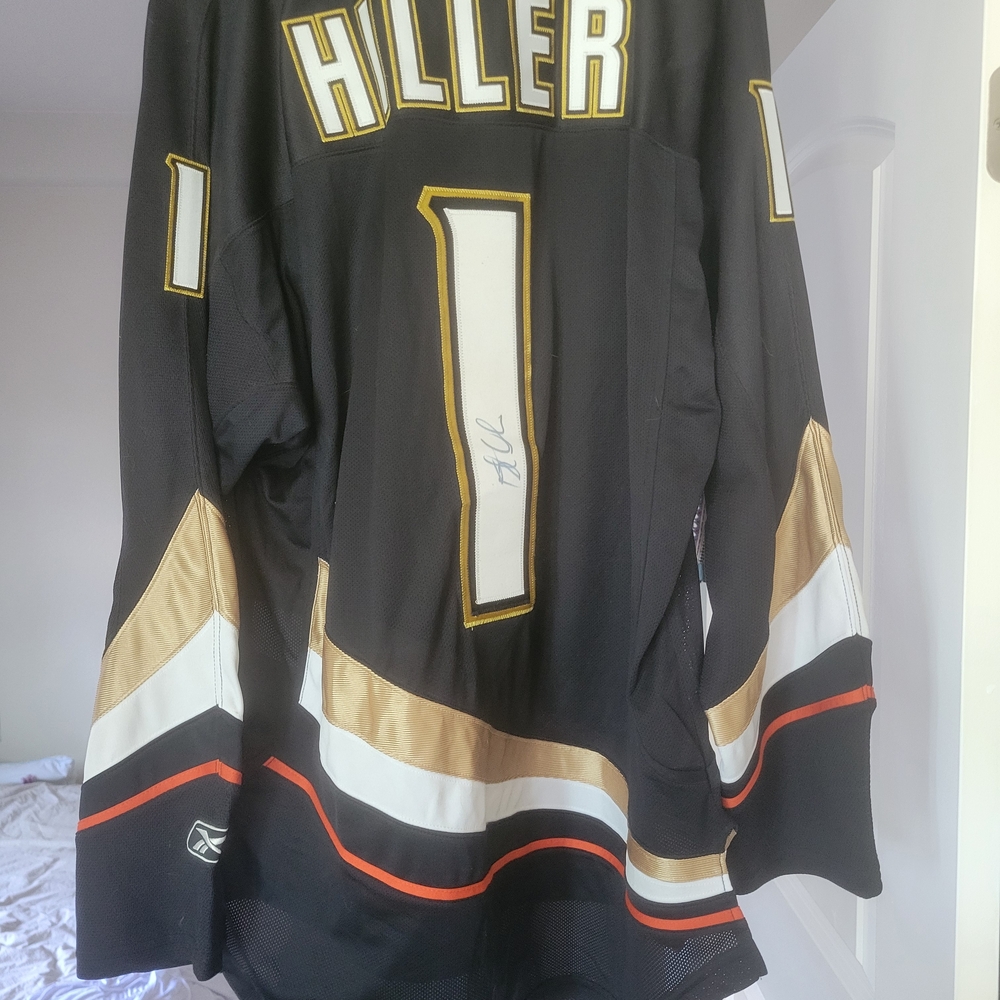Anahiem DUCKS Hockey Jersey signed By Jonas Hiller. Certificate Lost In Move